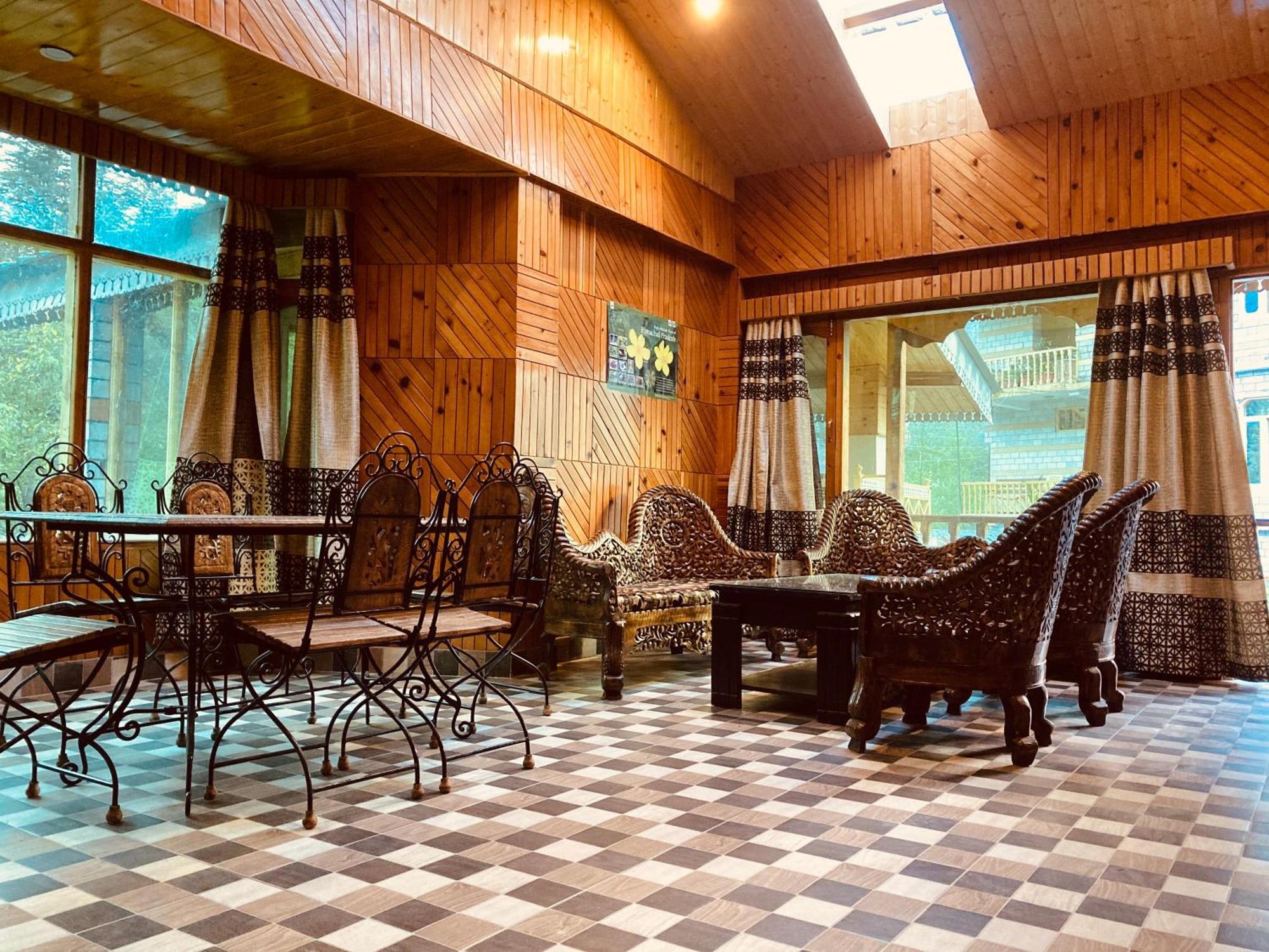 Woods Villa Cottage, Manali Eksteriør bilde