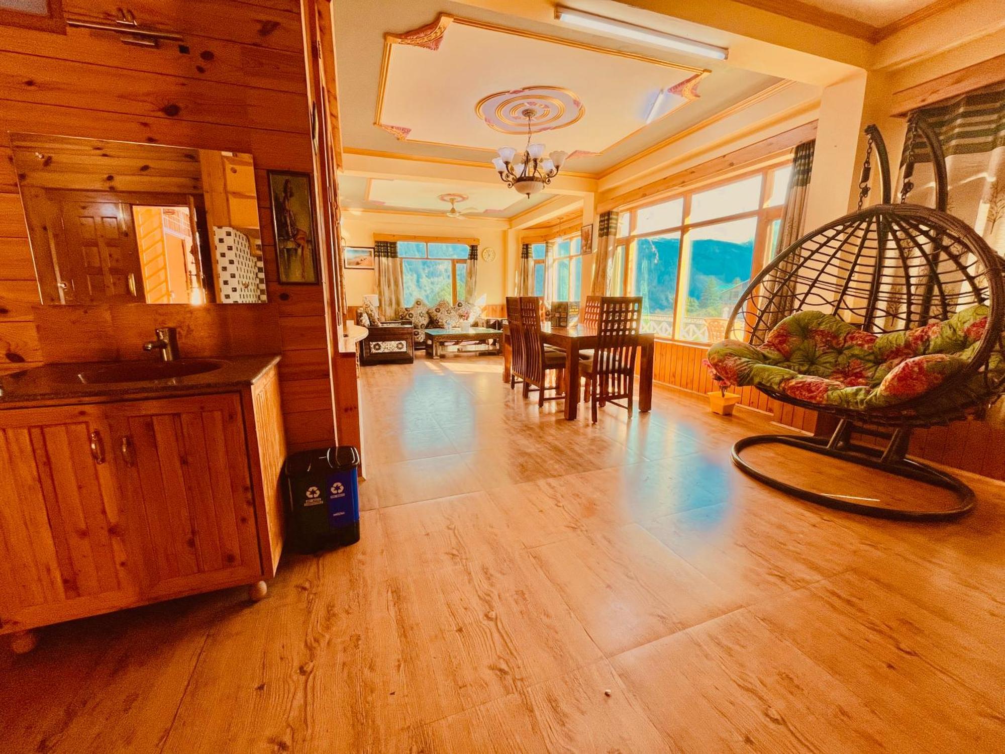 Woods Villa Cottage, Manali Eksteriør bilde